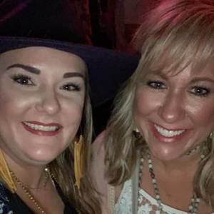 Meet your Posher, Leslie